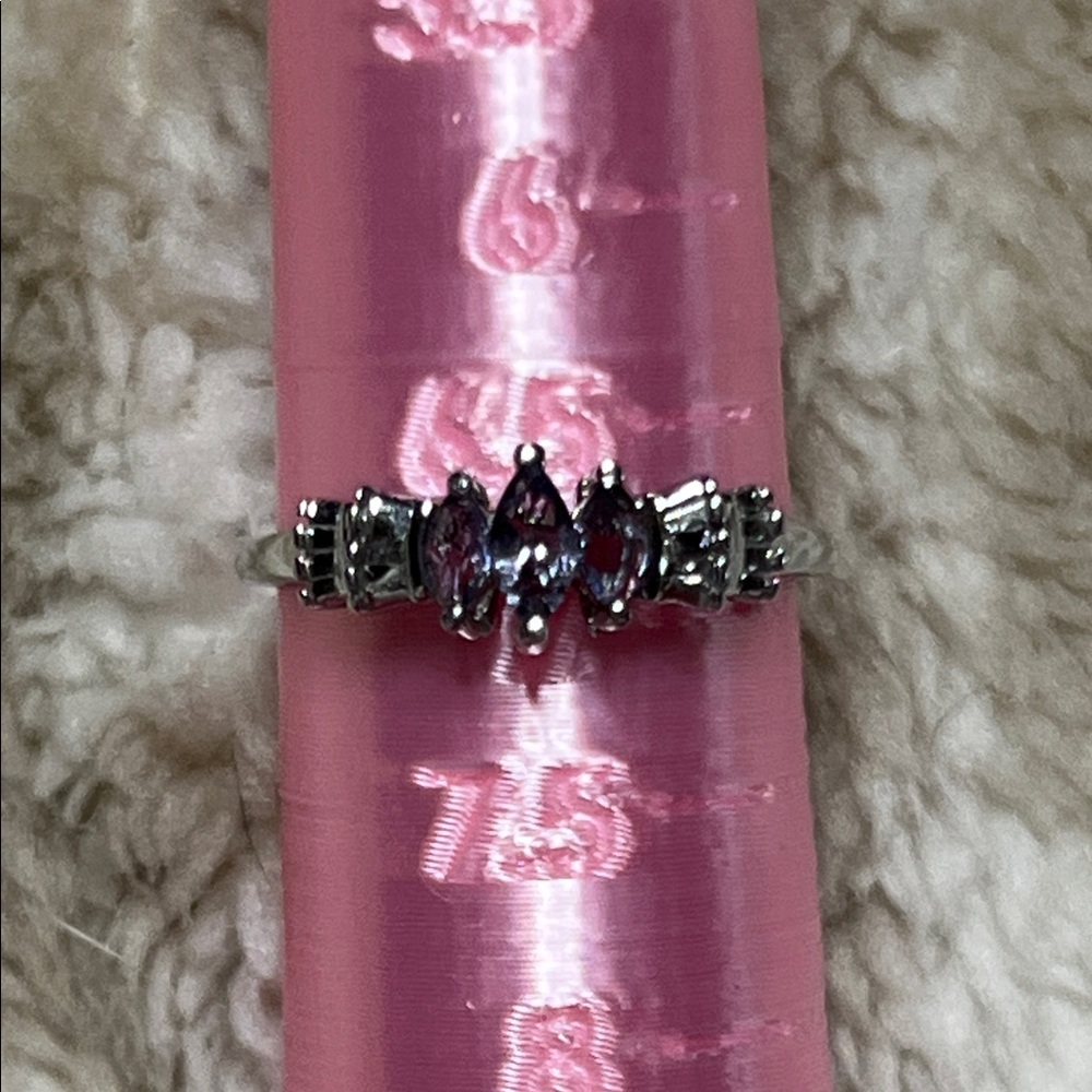 Elegant 10k white gold and Tanzanite with diamonds Women's Ring